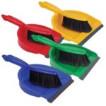 BRUSHES & SQUEEGEES