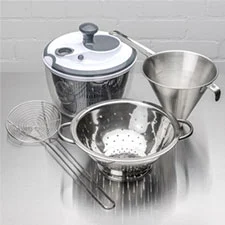 Colanders, Strainers and Salad Spinners